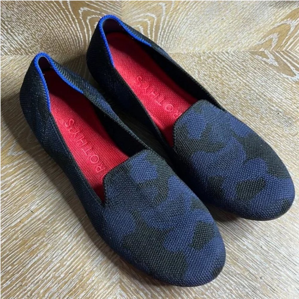 Rothy's RARE Navy and Black Camo Loafer Size 8.5